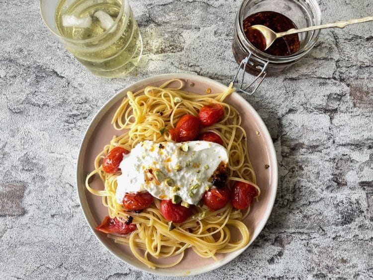 Pasta burrata en hot honey