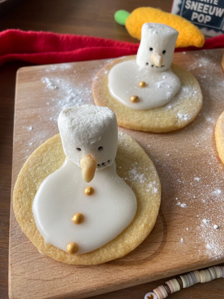 Melted snowman cookies